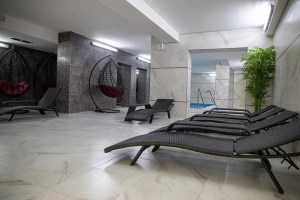 Комплект плетеной мебели в ФОЦ Машеровский